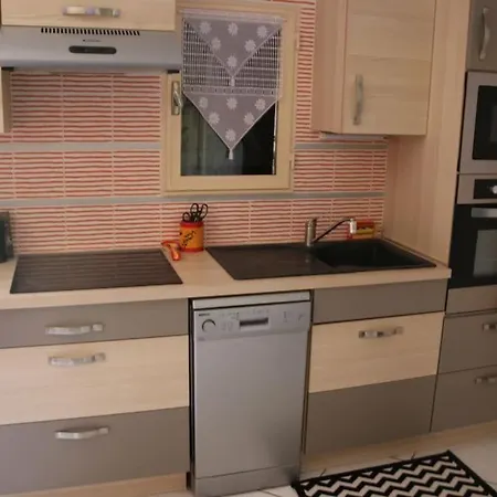 19, Port Venus Au Village Naturiste * Agde