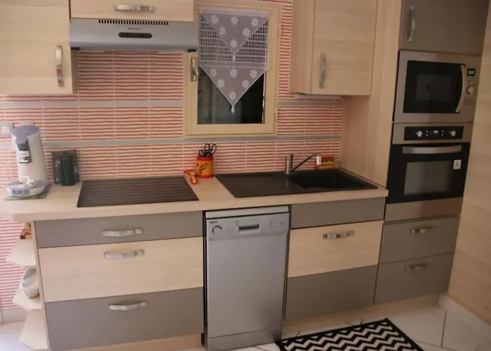 19, Port Vénus Au Village Naturiste * Agde